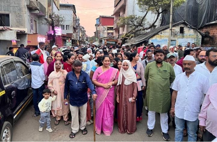 महाबळेश्वर मध्ये कुमार शिंदे यांचा गाठीभेटीवर जोर, नागरिकांचा वाढता प्रतिसाद