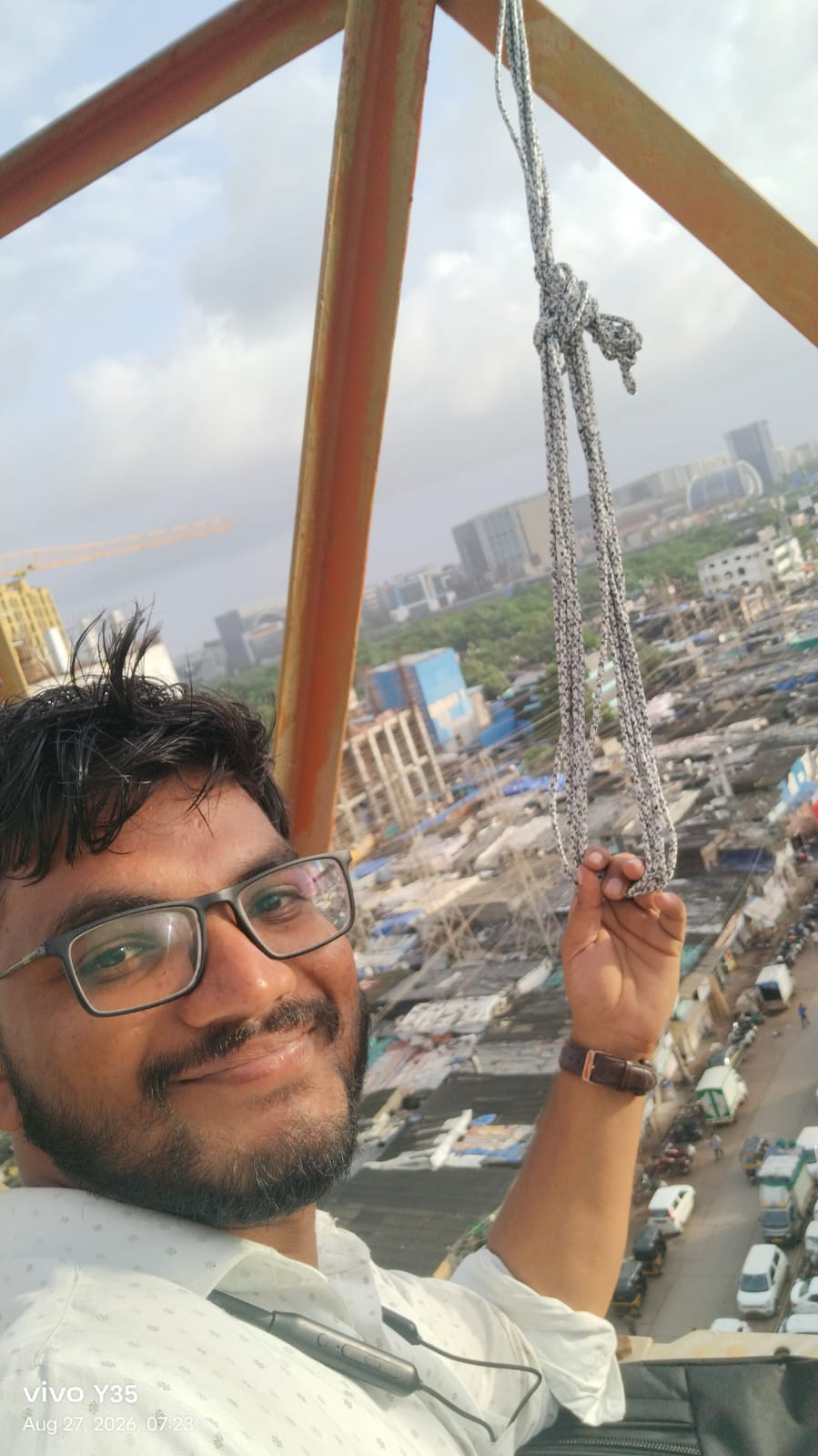 नोकरीवरून काढल्याच्या रागातून आंदोलनाचा प्रयत्न; CPR देत जवानांनी वाचवले प्राण, रुग्णालयात उपचार सुरू