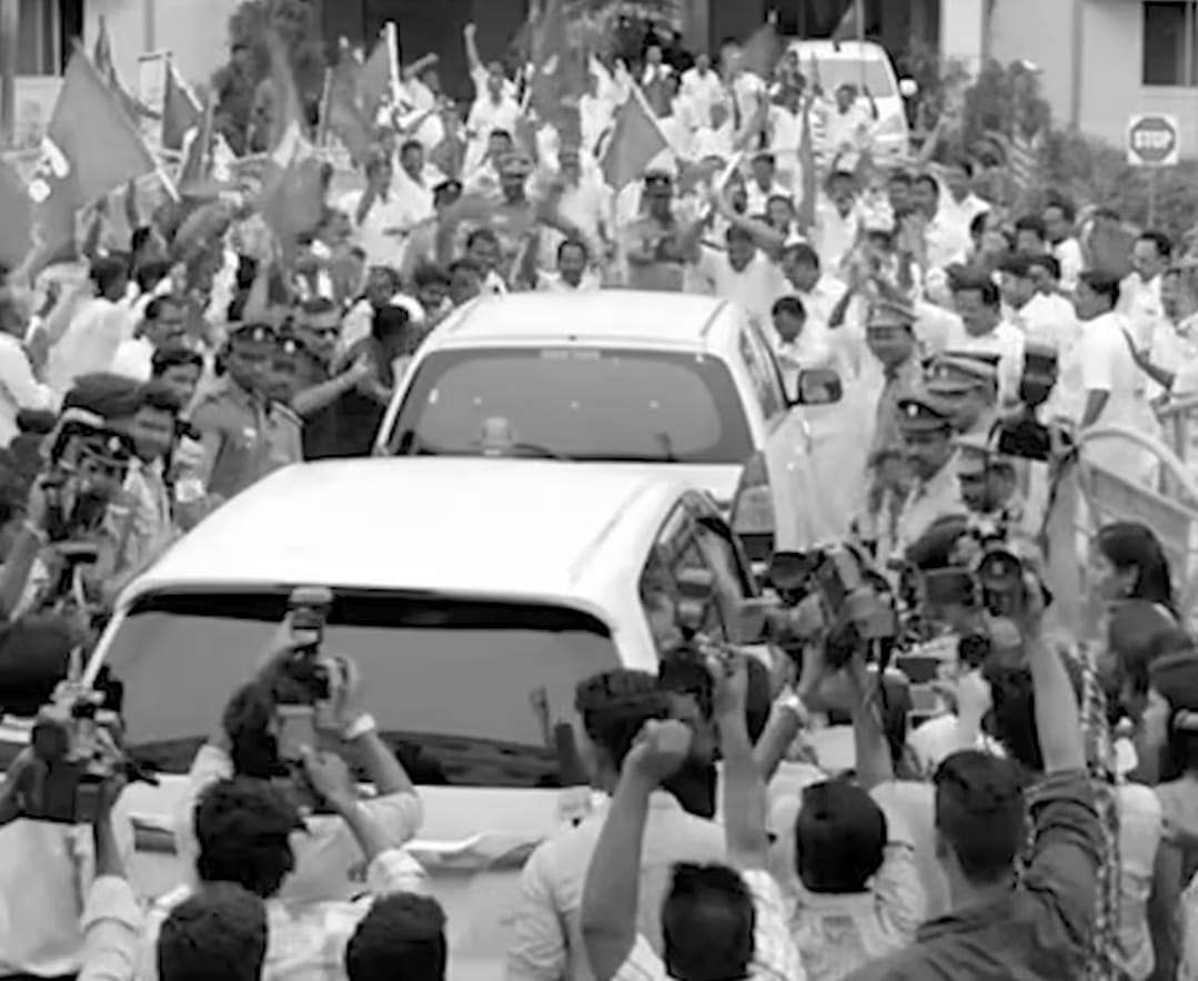 निवडणुकीतील भरकटलेली जनता, निर्ढावलेले नेते अन् व्यवसायीक राजकारण.