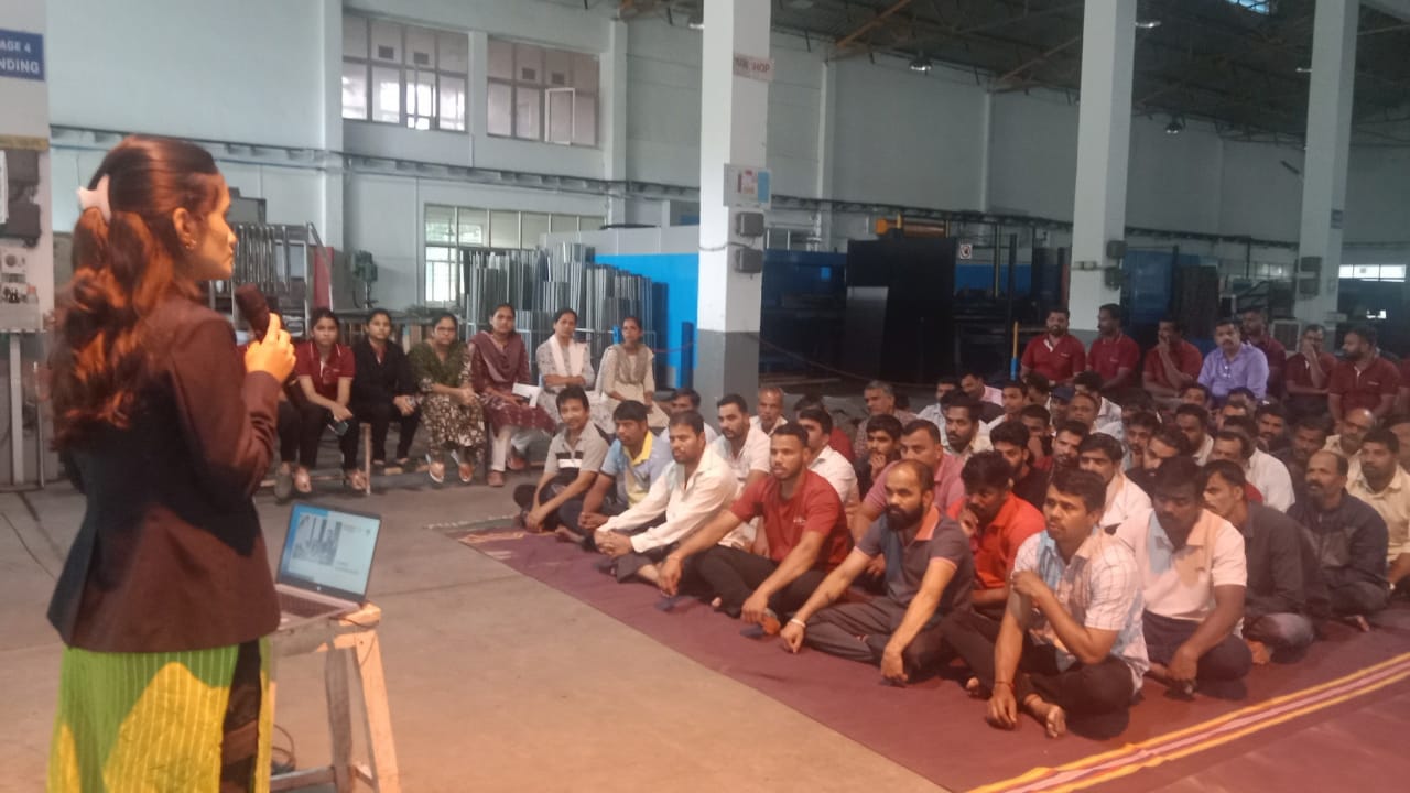 सायबर सुरक्षा अंतर्गत कर्मचार्‍यांमंधे जनजागृतीपर धडे