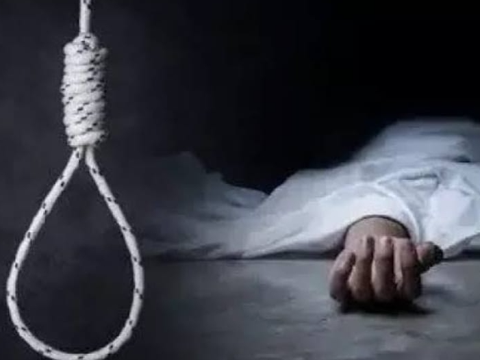 मुलीचा प्रेमविवाह; धक्क्यातून आईने जीवन संपवले